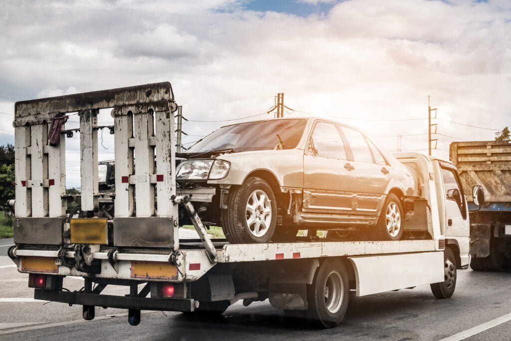 Comparing Tow Truck Service Providers: What to Look for in a Dependable Provider